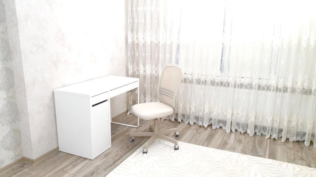 Center Apartment on Albisoara Street Chişinǎu Buitenkant foto